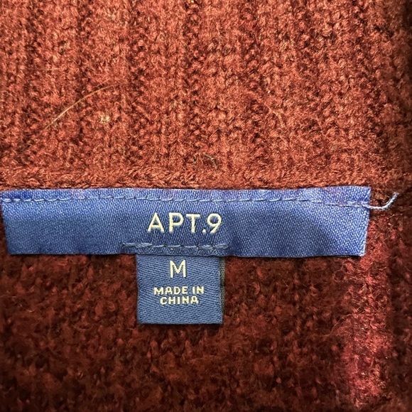Apt 9 soft sweater with cowl neck in a beautiful deep burgundy color size medium - Picture 6 of 6